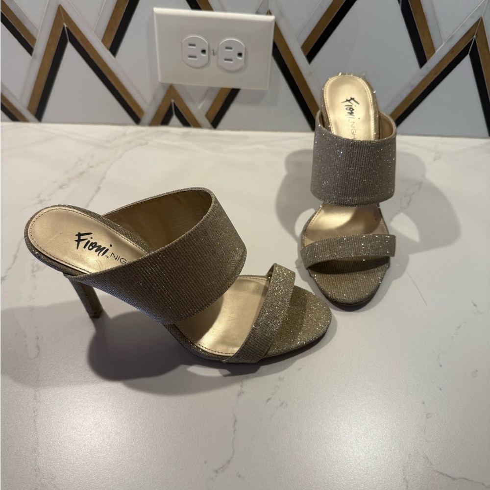 LAST DAY SALE - Fioni Night Gold Heels